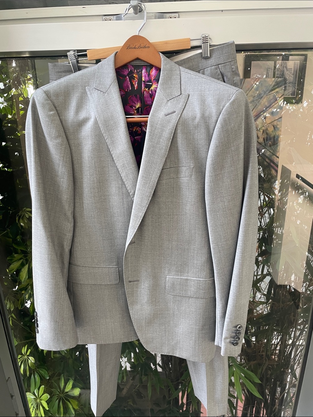Light Gray Men's Two-Piece Wool Gab Suit - Modern Tailored Blazer & Trousers